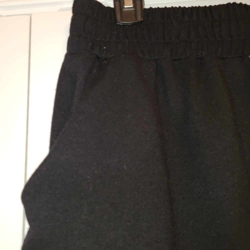 Black shorts - Picture 3 of 4